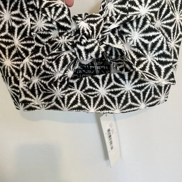 NWT Petersyn Revolve April Top in Nomad Print - Size: Small - Picture 2 of 7